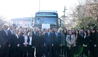 Bakan Uraloğlu’ndan Kadın Tır Şoförlerine Destek Projesi